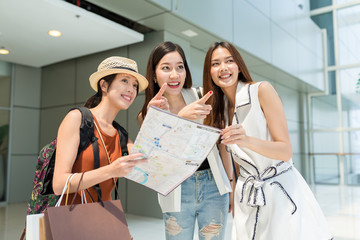 Local people helping tourist to find the location