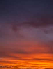 Fototapeta premium Wolkenhimmel bei Sonnenuntergang