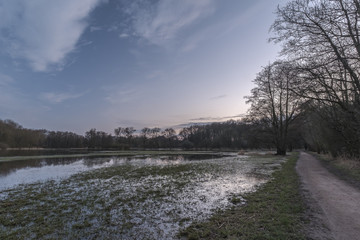 In der Umgebung von Schlo&szlig; Sch&ouml;nebeck im Winter