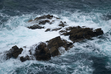 Fels in der Brandung Cap Sizun Bretagne