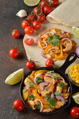 Fajita with chicken and yellow pepper