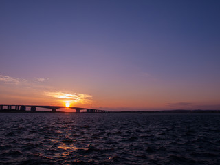 浜名湖大橋（浜名湖）に沈む夕日 Sunset on Hamanako-lake over Hamana Ohashi bridge