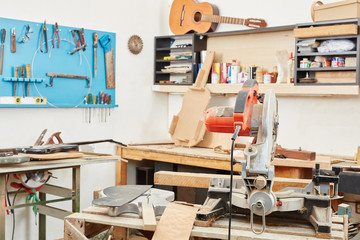 Handwerker Werkstatt für Instrumentenbau