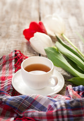 Obraz na płótnie Canvas Tea and tulips