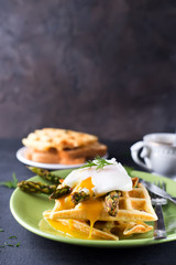 egg and asparagus