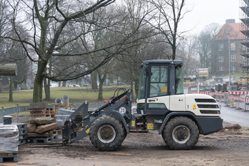 Bagger beim Straßenbau