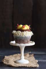 Easter decoration on the cup cake