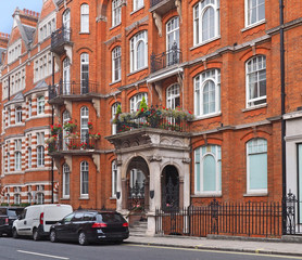 Naklejka na ściany i meble Elegant London apartment buildings