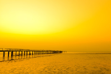 Fototapeta na wymiar Sunset jetty scenic