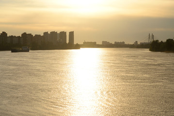 Obraz premium Neva river at sunset.