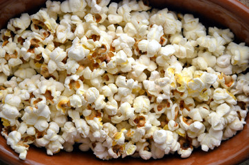 فشار 팝콘 ಪಾಪ್‌ಕಾರ್ನ್ Պոպկորն פופקורן Poppkorn  چسفیل ポップコーン Popcorn Попкорн Floricele de porumb Patlamış mısır 玉米花 Bỏng ngô ข้าวโพดคั่ว 