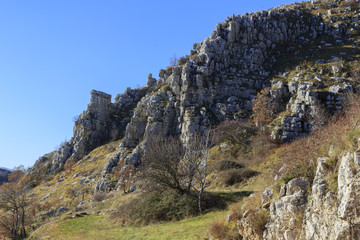 Obraz premium summit peak cliff of mountain in matese park
