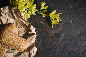 colazione latte e biscotti