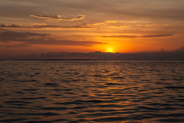 Fototapeta premium Vibrant tropical sunset at Bali indonesia