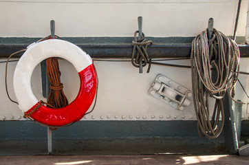 Boat motive