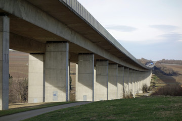 Fototapeta na wymiar autobahnbrücke bei alzey-weinheim