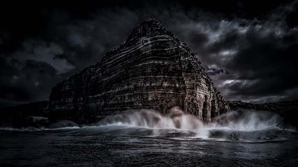 Huge waves at Shipstern Bluff at night