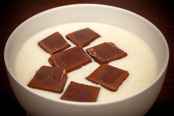 Semolina porridge with chocolate