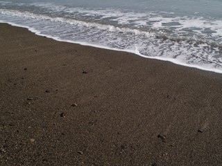 小石の打ち上げられた波打ち際