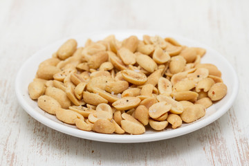 peanuts with salt and black pepper