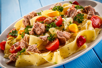 Pasta with tuna and vegetables