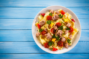 Pasta with tuna and vegetables