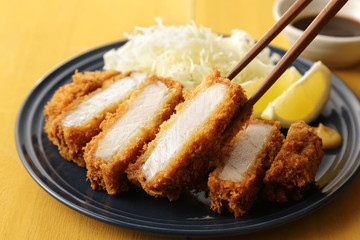 とんかつ　Japanese pork cutlet Tonkatsu