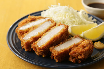 とんかつ　Japanese pork cutlet Tonkatsu
