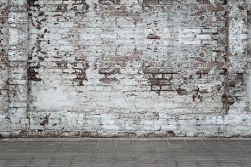 Abwaschbare Fototapete Ziegelwand Städtischer Hintergrund, weiße ruinierte industrielle Backsteinmauer mit Kopienraum