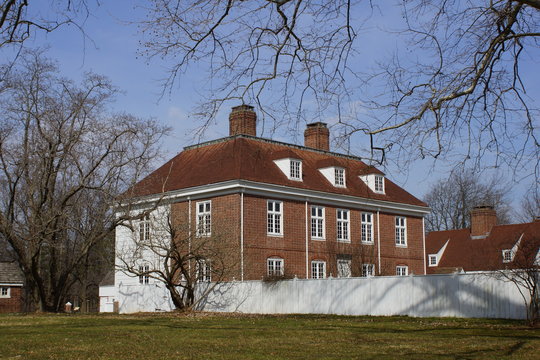 Pennsbury Manor 6