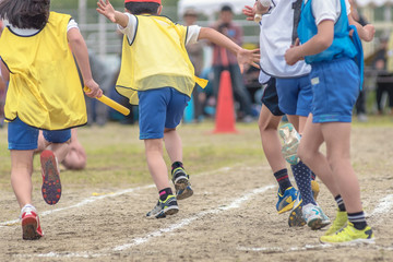 小学校の運動会風景