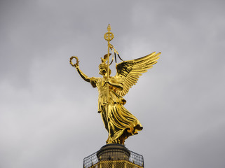 Fototapeta premium statue in berlin