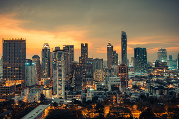 Fototapeta na wymiar Bangkok city center downtown skyline while sunset.