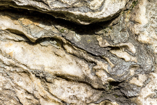 Marmorschichten in einem Steinbruch