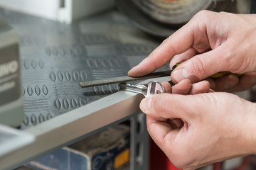 The blacksmith that duplicates keys