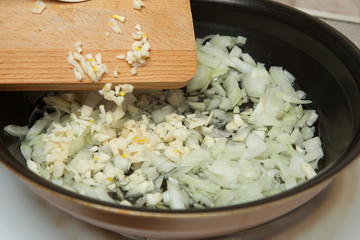 fryer, hot oil, onion, garlic