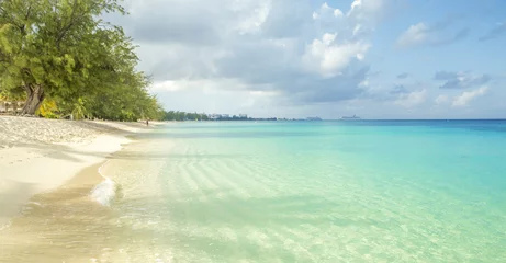 Tableaux sur verre Plage de Seven Mile, Grand Cayman Seven Mile Beach sur l& 39 île de Grand Cayman, îles Caïmans