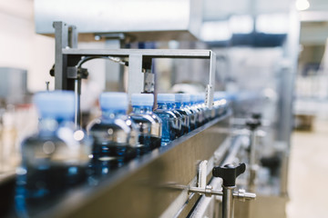 Water factory - Water bottling line for processing and bottling pure mineral carbonated water into bottles. 