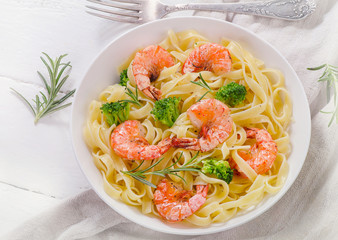 Pasta with shrimps