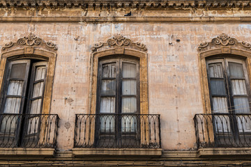 Fototapeta na wymiar old architecture of a spanish mediterranean town