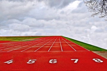 pista vuota di atletica leggera 