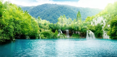 Seepanorama Waldberge Wasserfälle