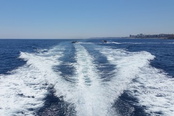 Banana ride - Riding through the wake