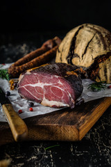 Vesperbrett mit Wildschinken und Brot