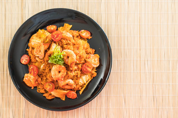 fried rice with korea spicy sauce and shrimps