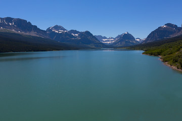Fototapeta na wymiar lake in glacier national park