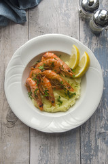 Garlic shrimps with polenta