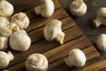 Raw Organic Baby Button Mushrooms