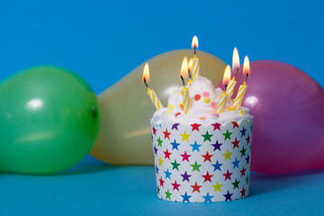 Geburtstags cupcake