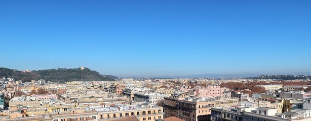Fototapeta na wymiar Vue sur la ville de Rome